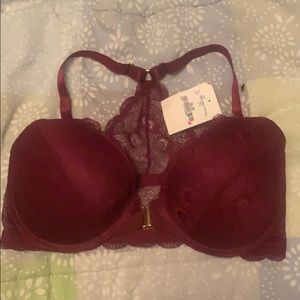 Red lacy bra